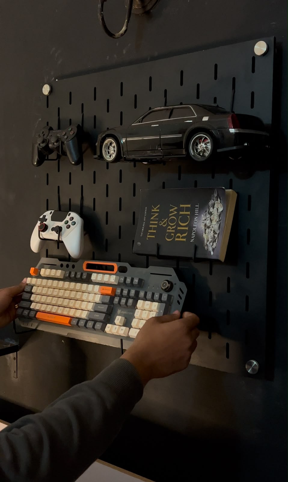 Gaming Pegboard – Ultimate Setup Organizer - Image 10